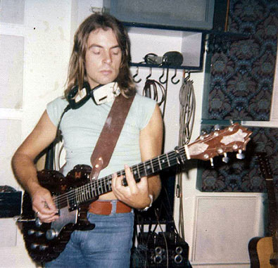 Mark Eden jamming